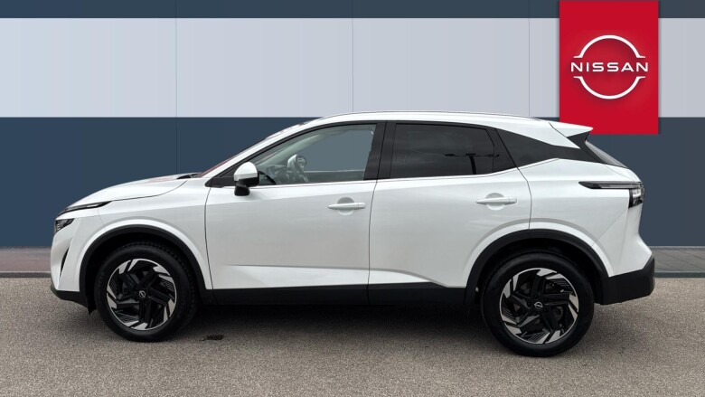 Nissan Qashqai 1.3 DiG-T MH N-Connecta 5dr Petrol Hatchback